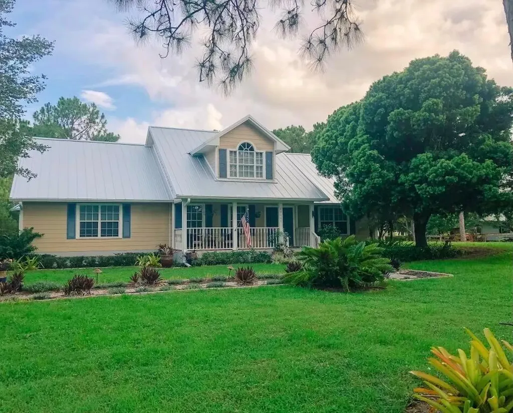 10645 Pine Cone Lane Fort Pierce FL 34945