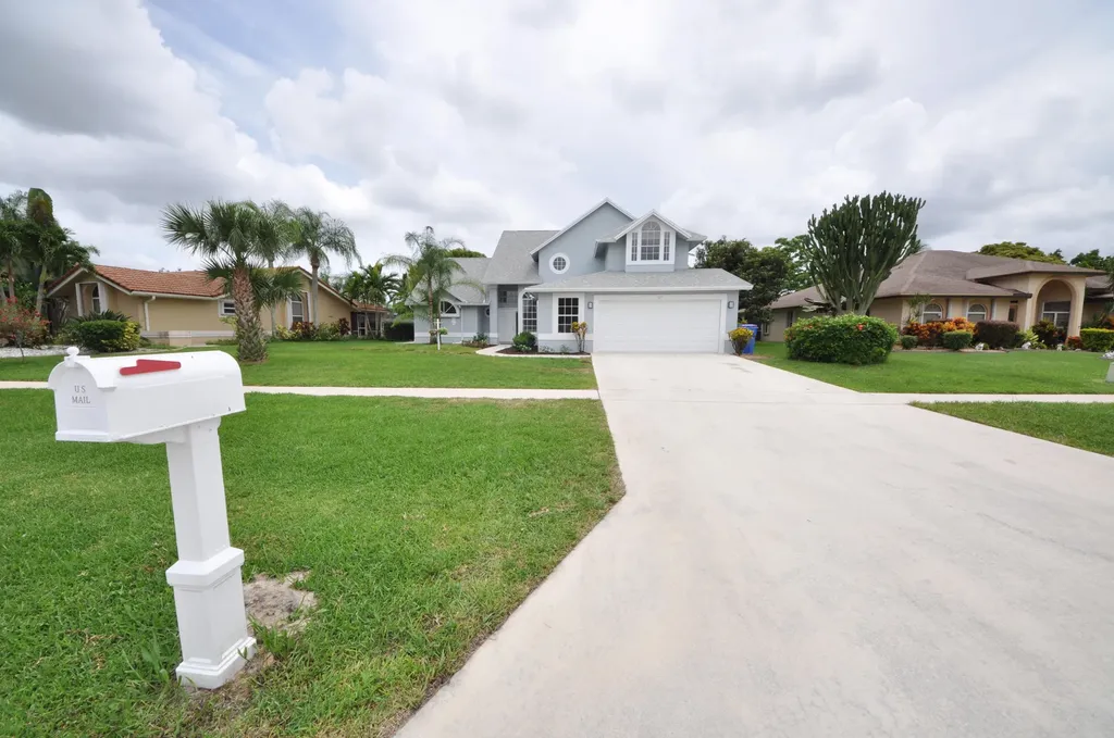 107 Kings Way Royal Palm Beach FL 33411