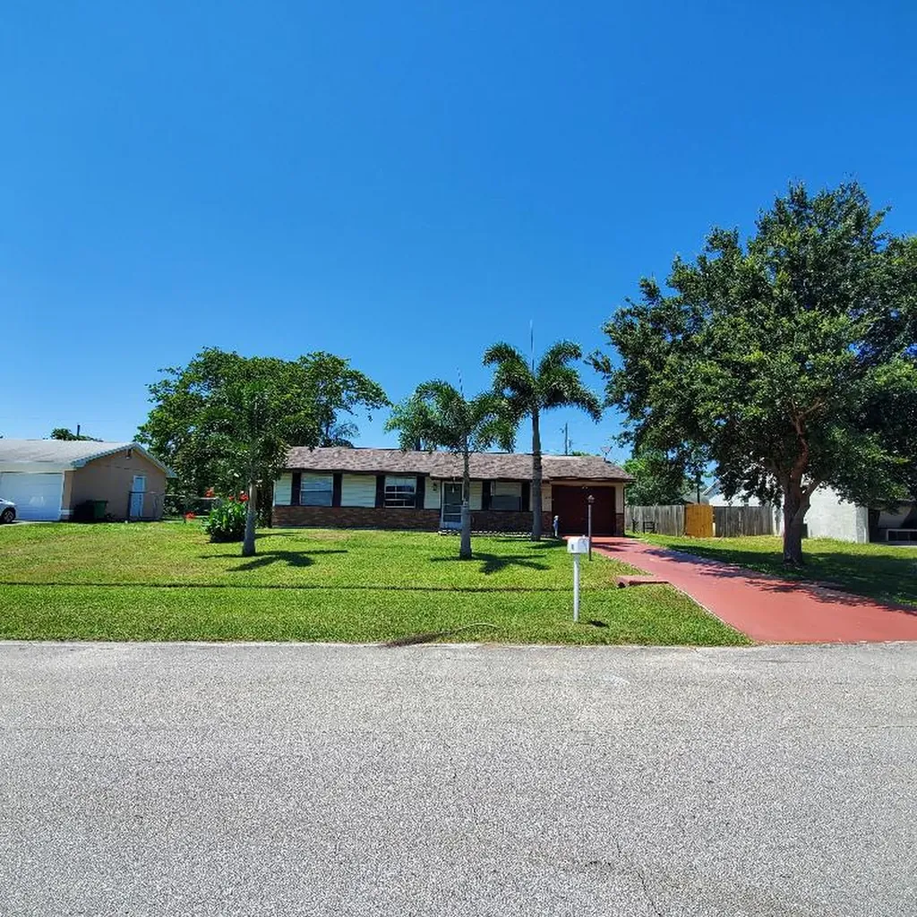 181 SW Duval Avenue Port St Lucie FL 34983