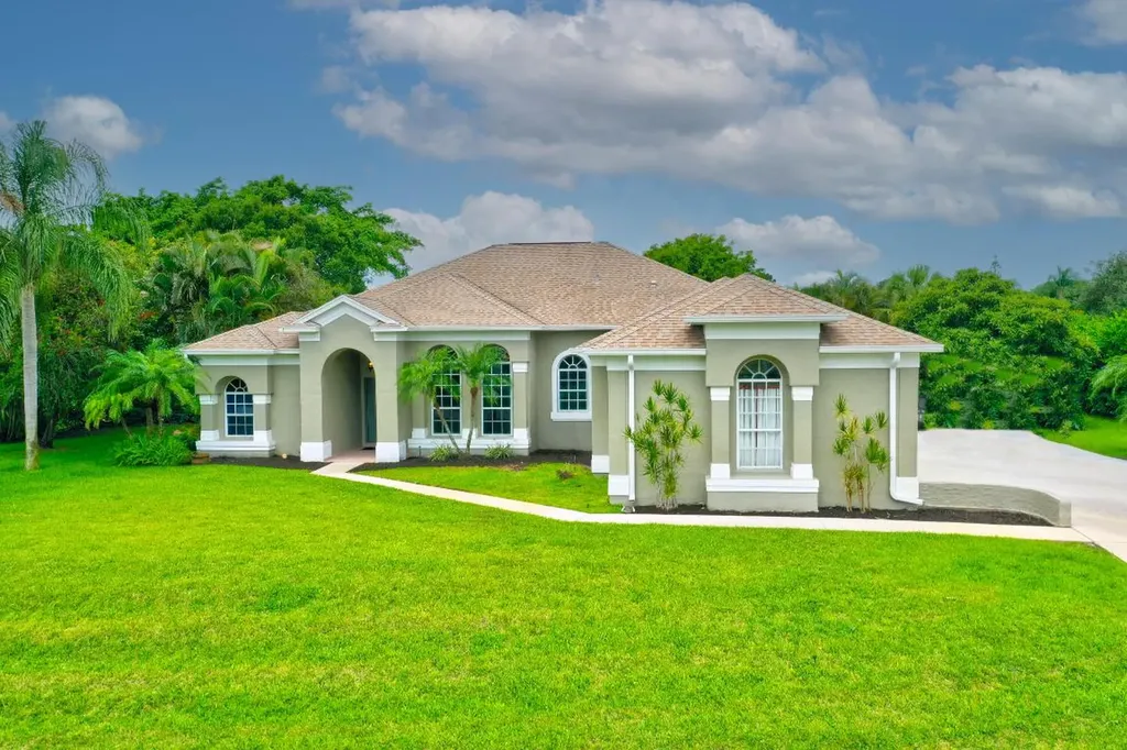 2598 SE Hamden Road Port St Lucie FL 34952