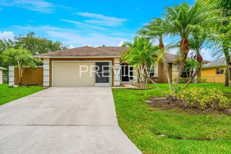 1689 SW Gemini Lane Port St Lucie FL 34984