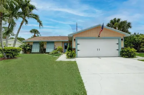 8348 Little Beth Drive Boynton Beach FL 33472