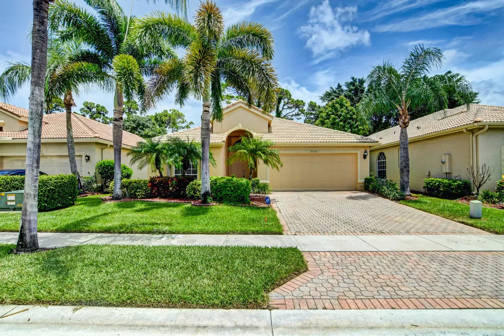 10710 Grande Palladium Way Boynton Beach FL 33436