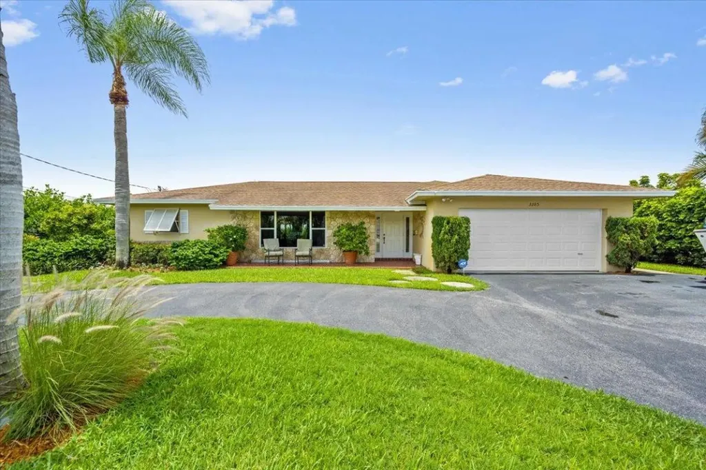 3205 Canal Drive Boynton Beach FL 33435
