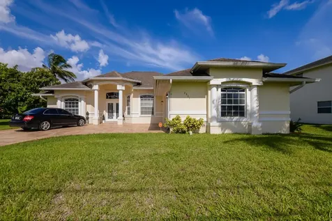 2561 SW National Circle Port St Lucie FL 34953