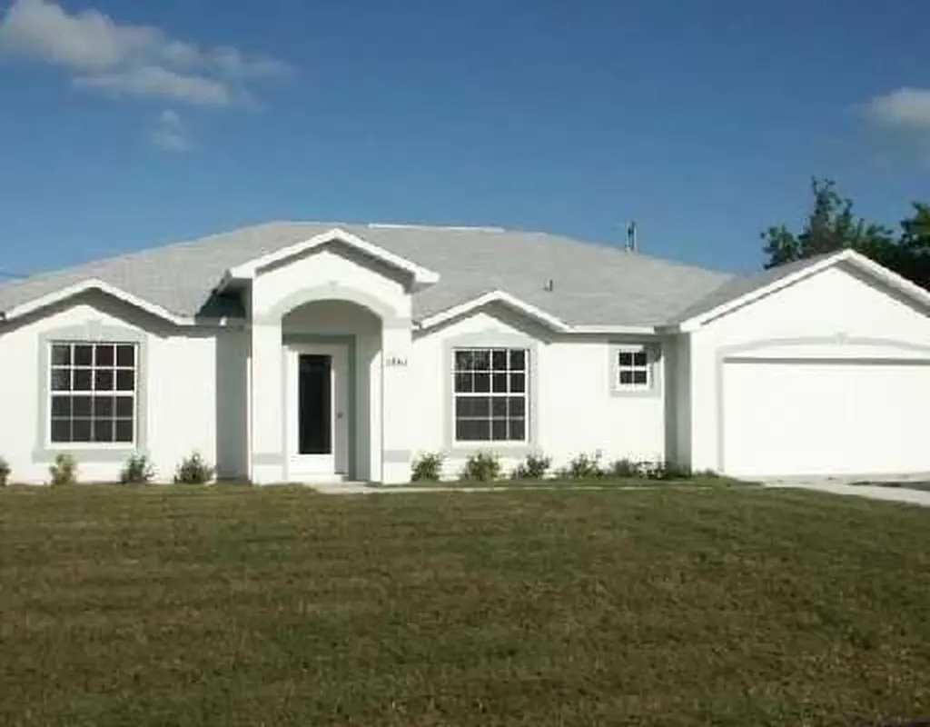 3861 SW Jacobs Street Port St Lucie FL 34953