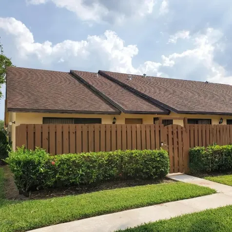 352 Springdale Circle Palm Springs FL 33461