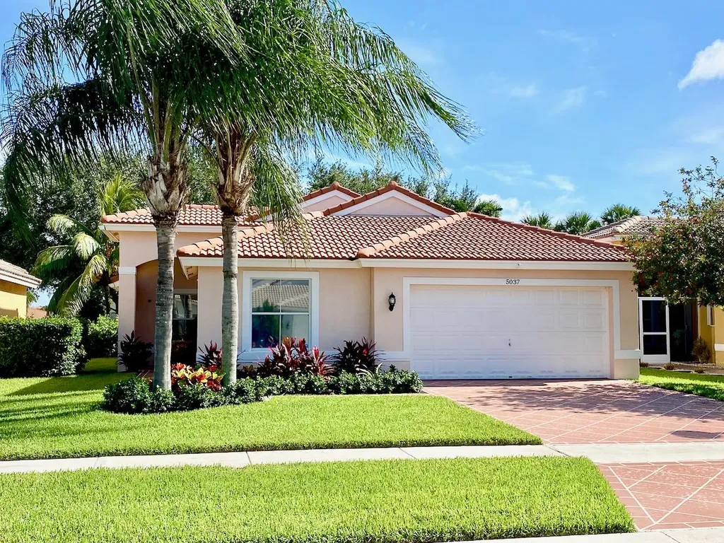 5037 Prairie Dunes Village Circle Lake Worth FL 33463
