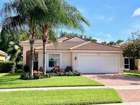 5037 Prairie Dunes Village Circle Lake Worth FL 33463