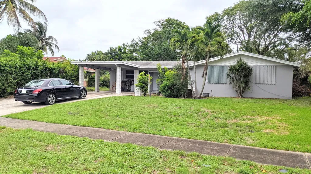509 Fern Lane Delray Beach FL 33445