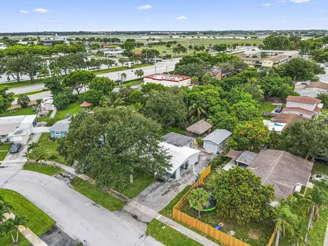 120 NW 73rd Avenue Pembroke Pines FL 33024