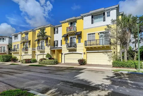 637 NW 38th Circle Boca Raton FL 33431