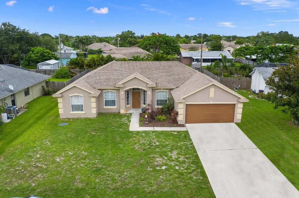 1733 SE Mariana Road Port St Lucie FL 34952