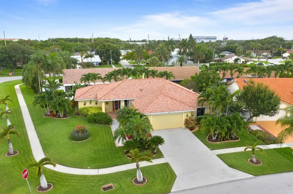 435 Redwood Lane Boca Raton FL 33487
