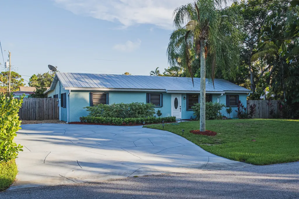6432 SE Clairmont Place Hobe Sound FL 33455