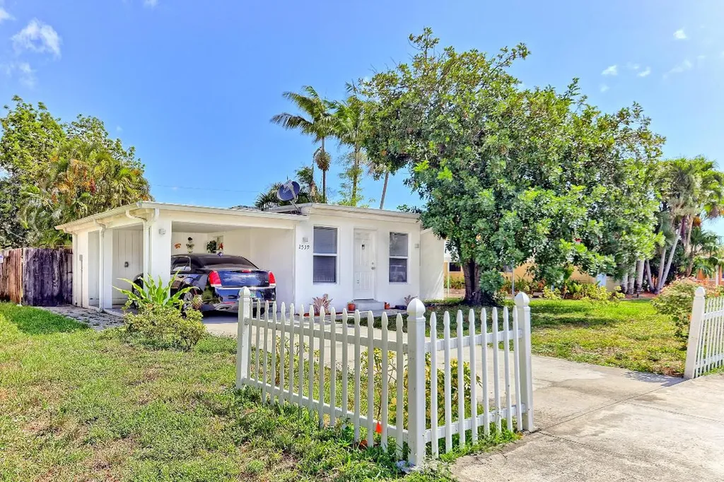 2539 Coolidge Street Hollywood FL 33020