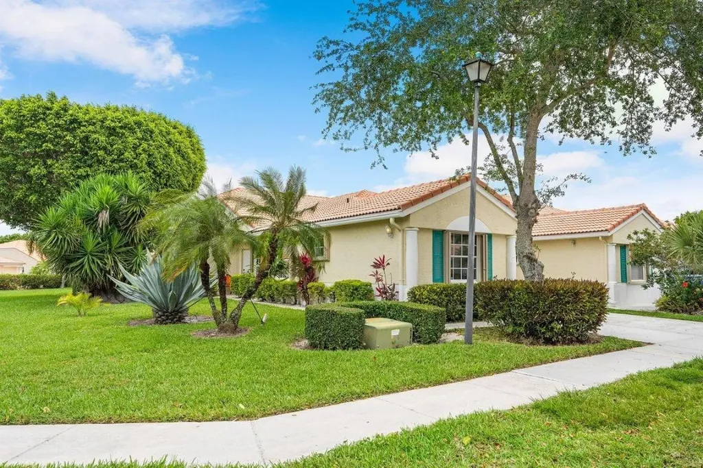 6191 Floral Lakes Drive Delray Beach FL 33484