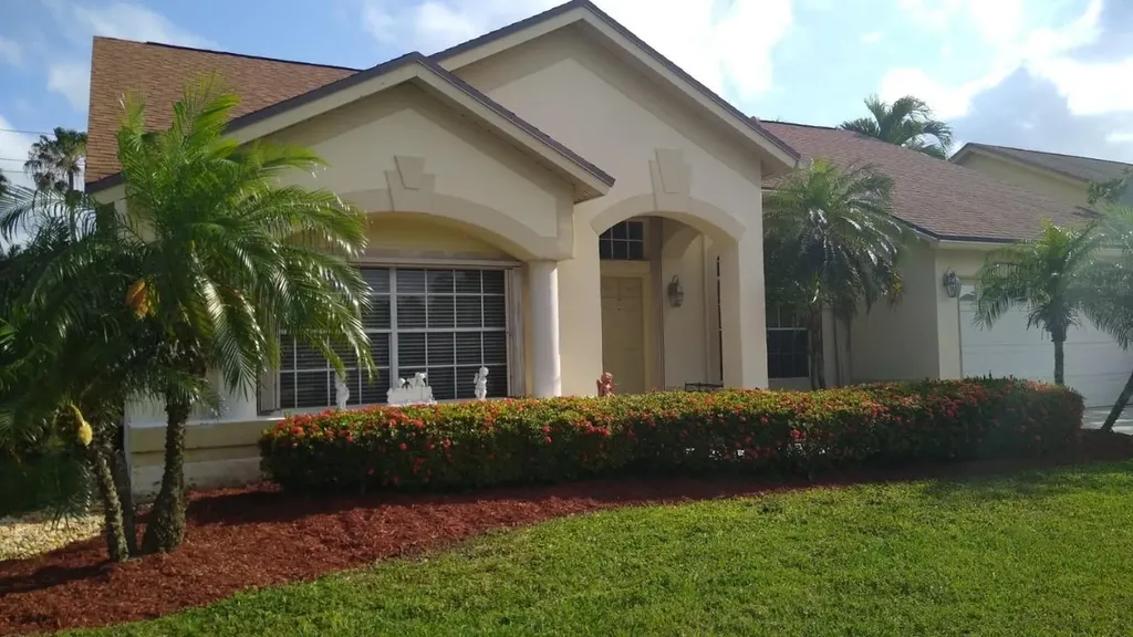 5 Meadows Park Lane Boynton Beach FL 33436