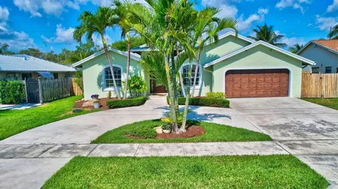 8161 Texas Trail Boca Raton FL 33487