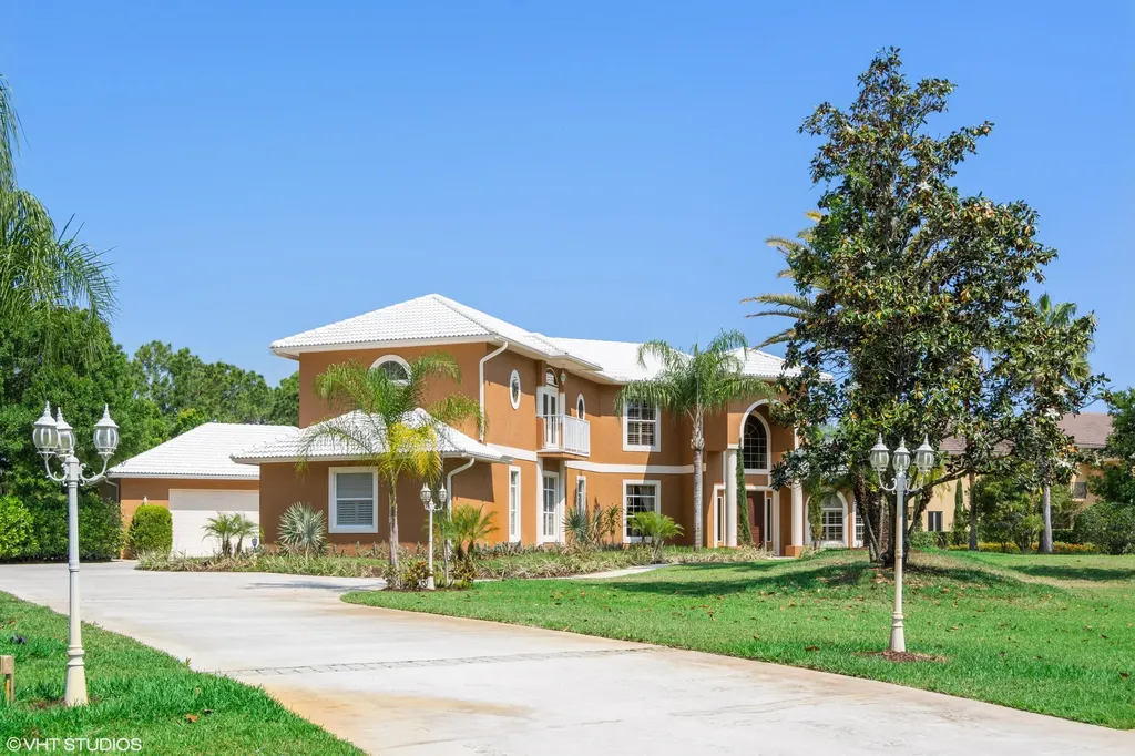 8126 Saratoga Way Port St Lucie FL 34986
