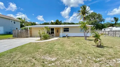 8913 SE Colony Street Hobe Sound FL 33455