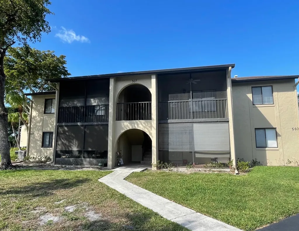 507 Shady Pine Way Greenacres FL 33415