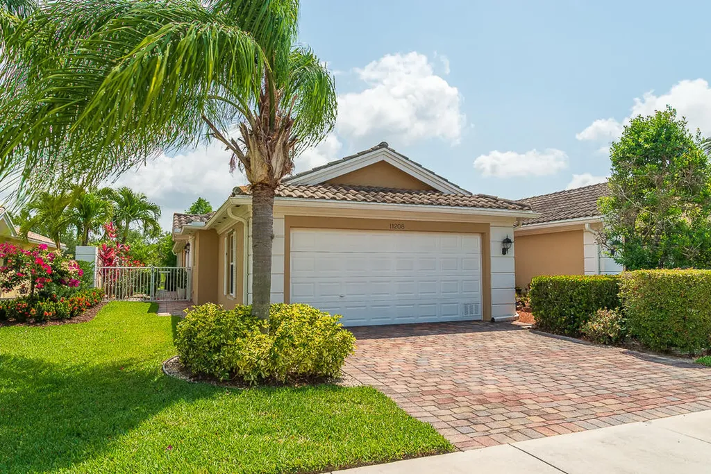 11208 SW Pembroke Drive Port St Lucie FL 34987