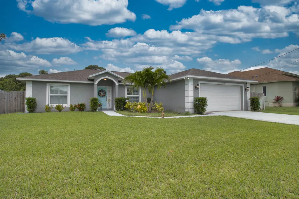 5774 NW Zinnia Street Port St Lucie FL 34986