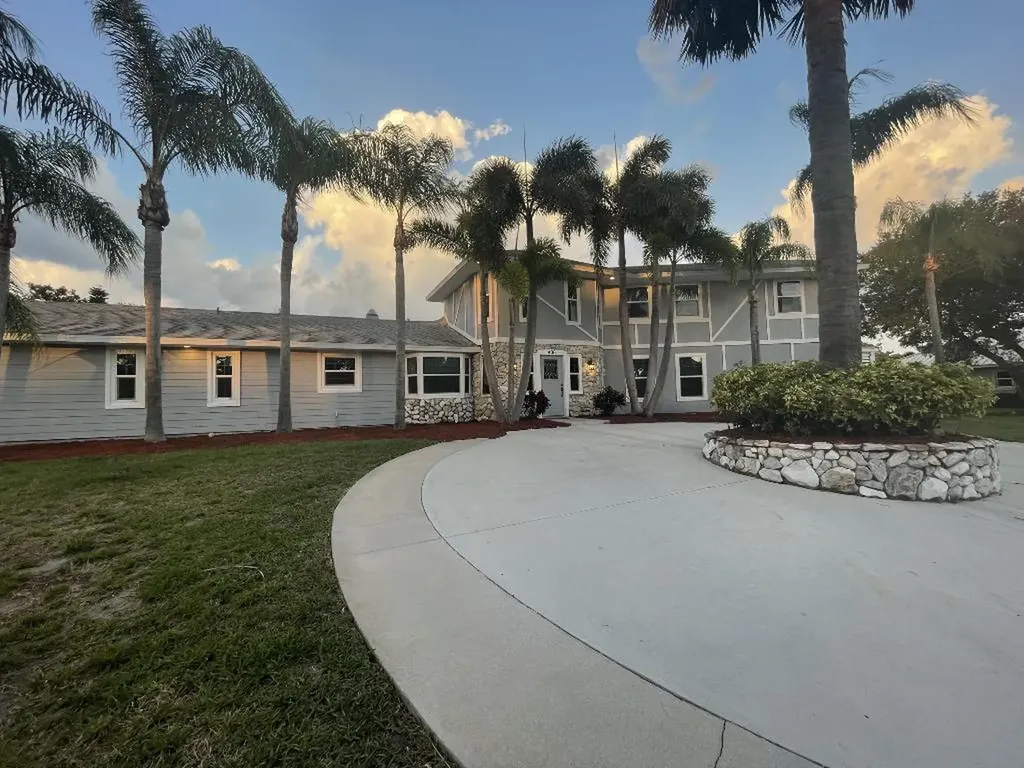 406 NE Ficus Terrace Jensen Beach FL 34957