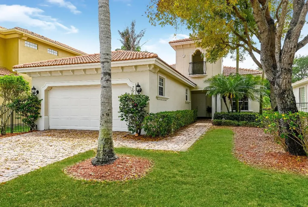 8132 Valhalla Drive Delray Beach FL 33446