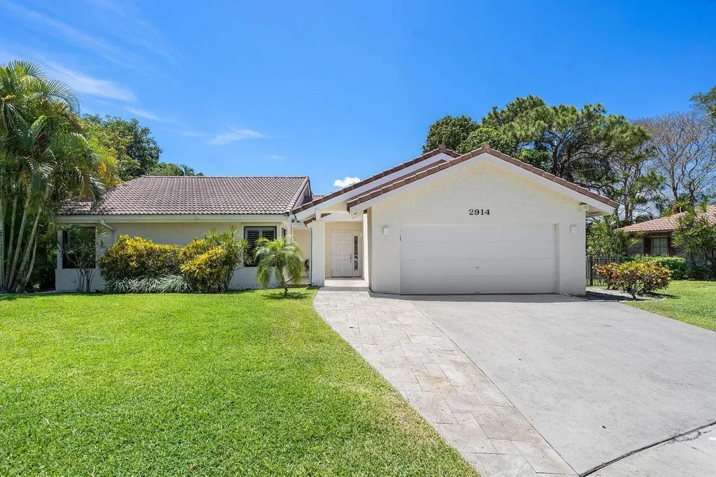 2914 NW 23rd Court Boca Raton FL 33431