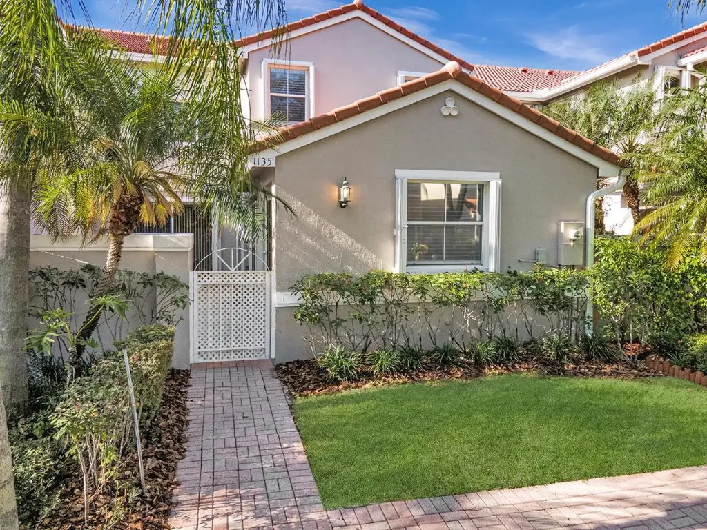 1135 Doveplum Street Hollywood FL 33019