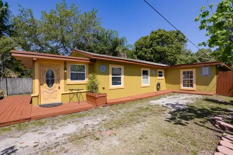 1128 Boston Avenue Fort Pierce FL 34950