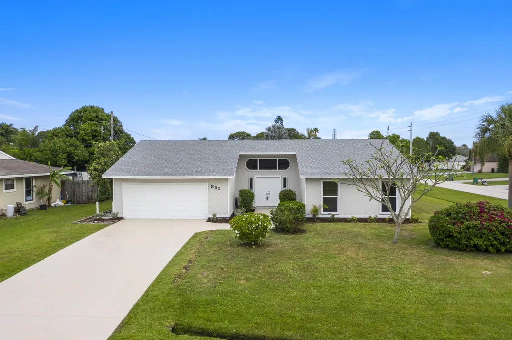 851 SE Walters Terrace Port St Lucie FL 34983