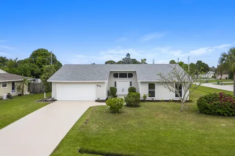851 SE Walters Terrace Port St Lucie FL 34983