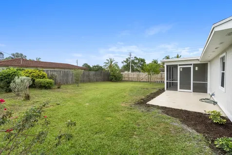 851 SE Walters Terrace Port St Lucie FL 34983