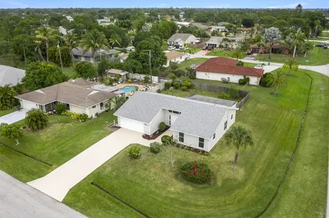 851 SE Walters Terrace Port St Lucie FL 34983