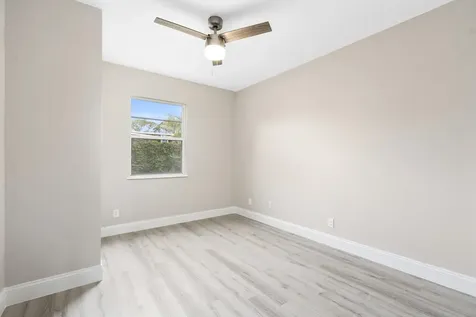 851 SE Walters Terrace Port St Lucie FL 34983