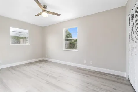 851 SE Walters Terrace Port St Lucie FL 34983