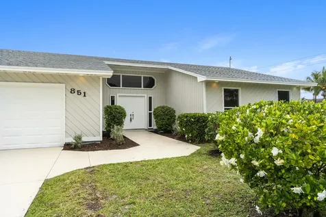 851 SE Walters Terrace Port St Lucie FL 34983