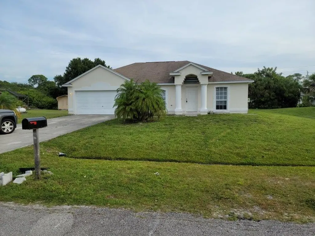 189 SW Twig Avenue Port St Lucie FL 34983