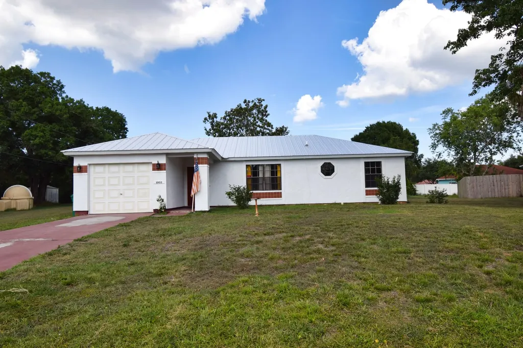 1901 SW Agnes Street Port St Lucie FL 34953