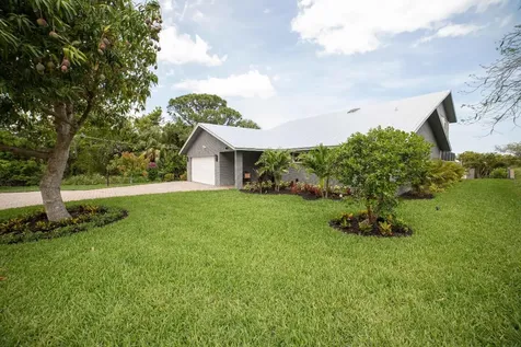 3725 NE Skyline Drive Jensen Beach FL 34957