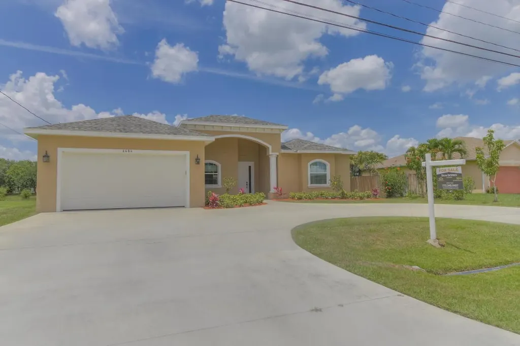 6484 NW Volucia Drive Port St Lucie FL 34986
