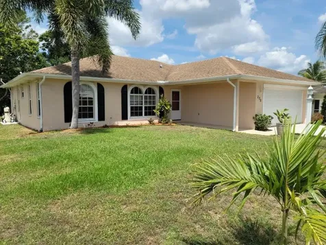 208 W Arbor Avenue Port St Lucie FL 34952