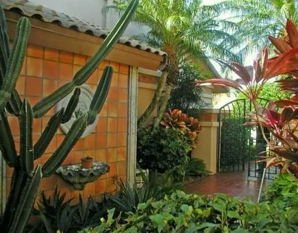 6402 Via Rosa Boca Raton FL 33433