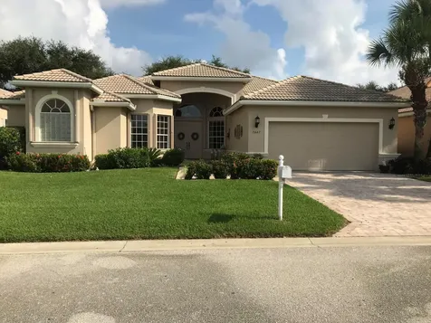 7447 Viale Angelo Delray Beach FL 33446