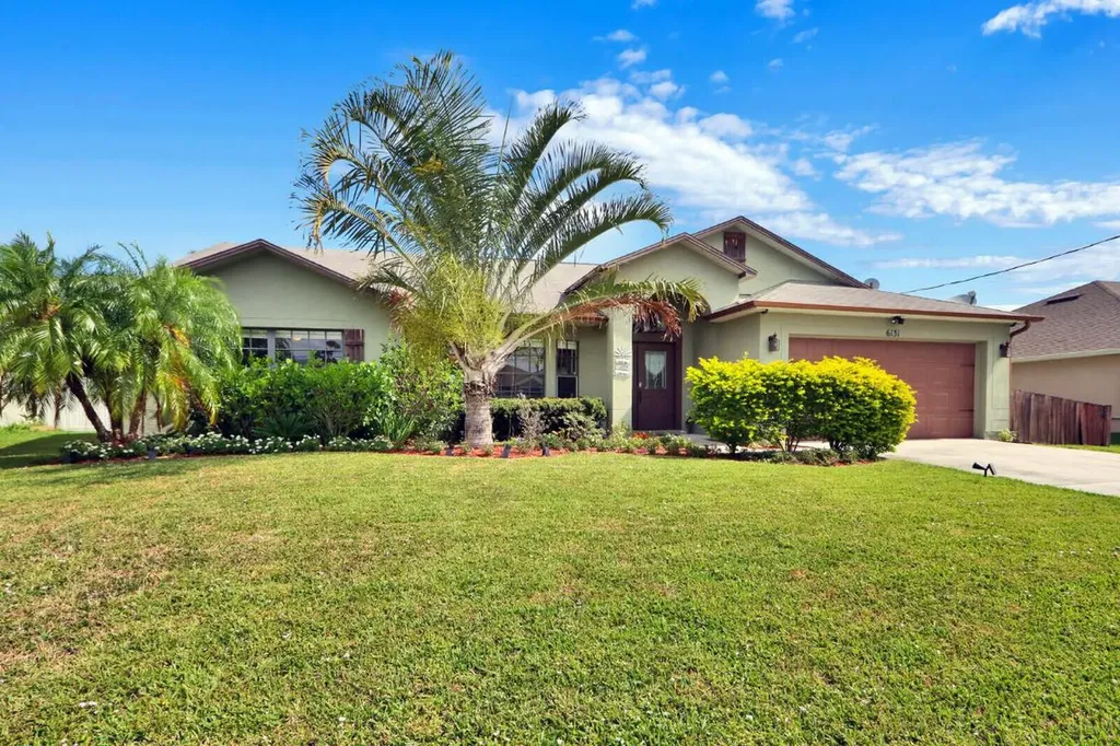6131 NW Ginger Lane Port St Lucie FL 34986