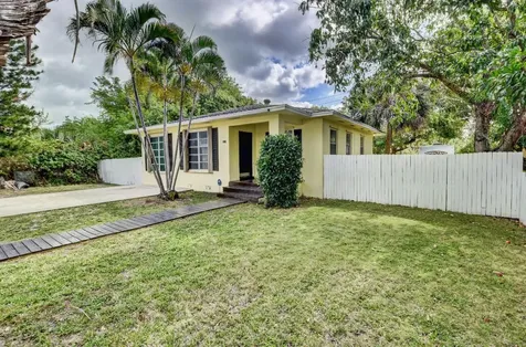 923 SE 4th Avenue Delray Beach FL 33483