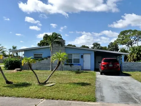 102 NE Entrada Avenue Port St Lucie FL 34952